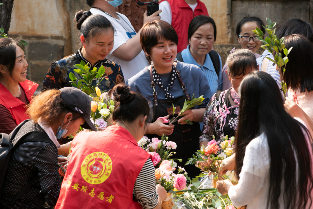 蒙自：文明风起阡陌间 产业链上蹚出文明实践新路子_新华网(图14)